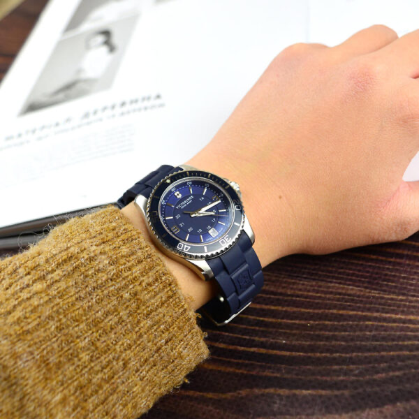 VICTORINOX WATCHES Mod. V241610 4